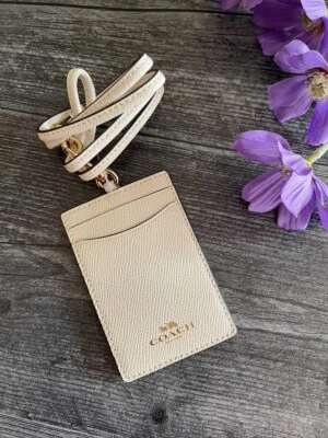 Novo com etiquetas Coach F57311 Cordão Porta-Cartão Crachá Estojo Couro Giz Branco $68 - Imagem 1 de 4