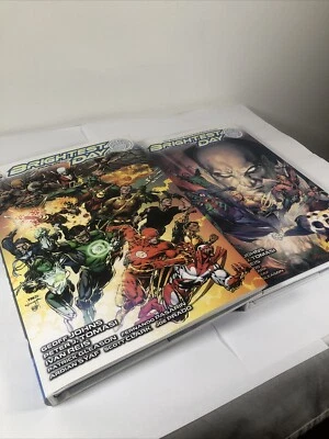 Lote de novelas gráficas de tapa dura de DC Comics Brightest Day (Vol 1 y Vol 3) de la historia Foto 1 de 4