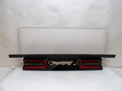 DODGE CHALLENGER CENTER TAIL LIGHT SILVER OEM 2015 - 2019 2020 2021 2022 2023 Foto 1 de 4