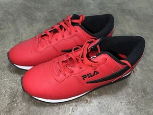 Fila Herren Turnschuhe Größe 12 (passt wie 11) hellrot - Neu im Karton - Bild 1 von 5