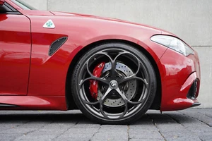 Set 4 Cerchi in Lega 9j+ 10j x20" per Alfa Romeo GIULIA Quadrifoglio + TPMS - Foto 1 di 5