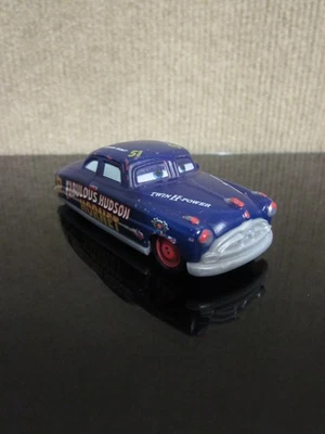 Disney Pixar Cars Fabulous Hudson Hornet #51 Racing Doc Hudson plástico Foto 1 de 4