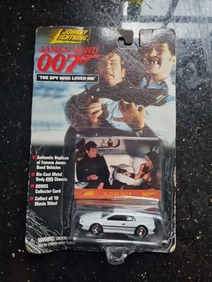 Coche Johnny Lightning OO7 James Bond🔫🚗 Foto 1 de 2