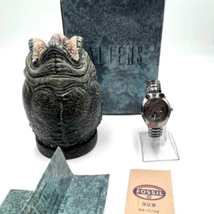 Fossil Alien Wristwatch & Egg Pottery Watch Case Limited Excellent - Picture 1 of 8