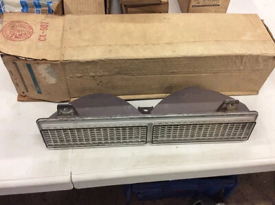 NOS 1976 76 Buick Regal RH Right Hand Parking Lamp Light GM 912606 - Image 1 of 4