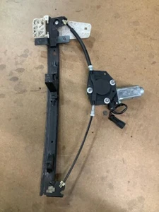 Power Window Regulator Motor Driver Left Front 2001-2004 Jeep Grand Cherokee WJ - Picture 1 of 3
