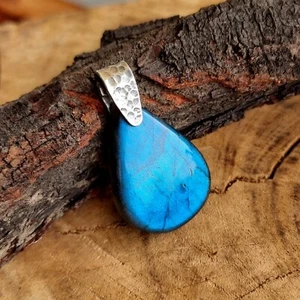Rare Blue Labradorite Pendant, 925Silver Pendant, Designer jewelry, Gift For Her - Picture 1 of 7