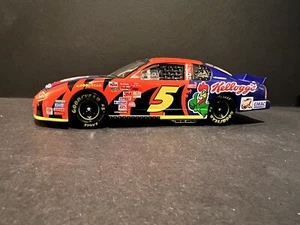 Terry Labonte 2002 Kellogs 1:24 scale diecast - Picture 1 of 5