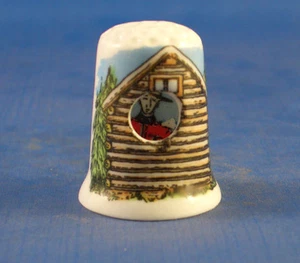 Birchcroft China Fingerhut -- Peep -- Canada Mountie in der Kabine -- Kostenlose Kuppelbox - Bild 1 von 3