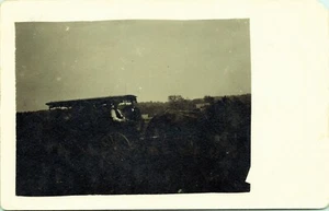 Postal con foto real dibujada por caballos de Surrey Wagon RPPC - Imagen 1 de 2