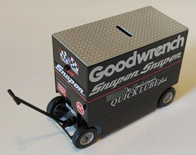1/16 Racing Collectables Dale Earnhardt Snap-on Goodwrench Pit Wagon 1 of 3,000 - Image 1 of 4