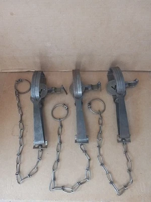Vintage Lot of 3 Oneida Victor 1  1/2 Long Spring Traps - Made in USA  - Image 1 of 4