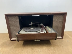 REPRODUCTOR DE DISCOS ARVIN de colección armario desplegable de madera tocadiscos estéreo portátil mcm - Imagen 1 de 14
