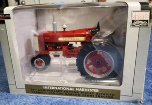 1/16 SpecCast International Harvester Farmall W450D diesel WF Tractor  - Picture 1 of 13