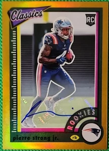 Pierre Strong Jr/99 2022 Panini Classics Rookies #173 Rookie Auto RC Patriots - Imagen 1 de 2