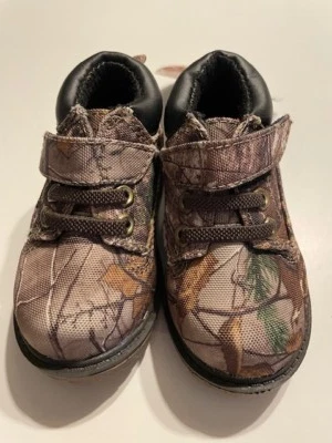 Realtree NWT Baby Size 4 Camouflage Hiking Boots - Image 1 of 2