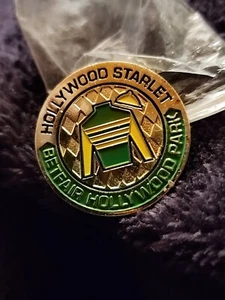 HOLLYWOOD STARLET PINBACK Serenas SONG BETFAIR RARE Hollywood Park New SGA NOS - Picture 1 of 4