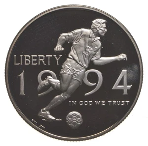 1994 Proof World Cup Soccer Commemorative Half Dollar *9290 - Picture 1 of 3