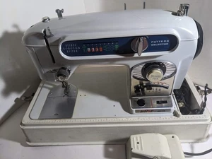Vintage Morse Apollo 6200 Zig Zag Sewing Machine with Pedal and Case - Picture 1 of 7