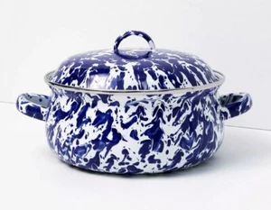 Golden Rabbit Enamel Ware Cobalt Swirl Dutch Oven 2.5 Quart New - Picture 1 of 3
