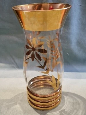 Vintage Bulb Shaped Clear Gold Gilt Design Ribbed Base Flower Vase GC - Image 1 of 4