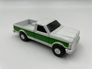 1/64 Ertl Pick Up Truck Ford F-150 Two Tone White and Green - Picture 1 of 1