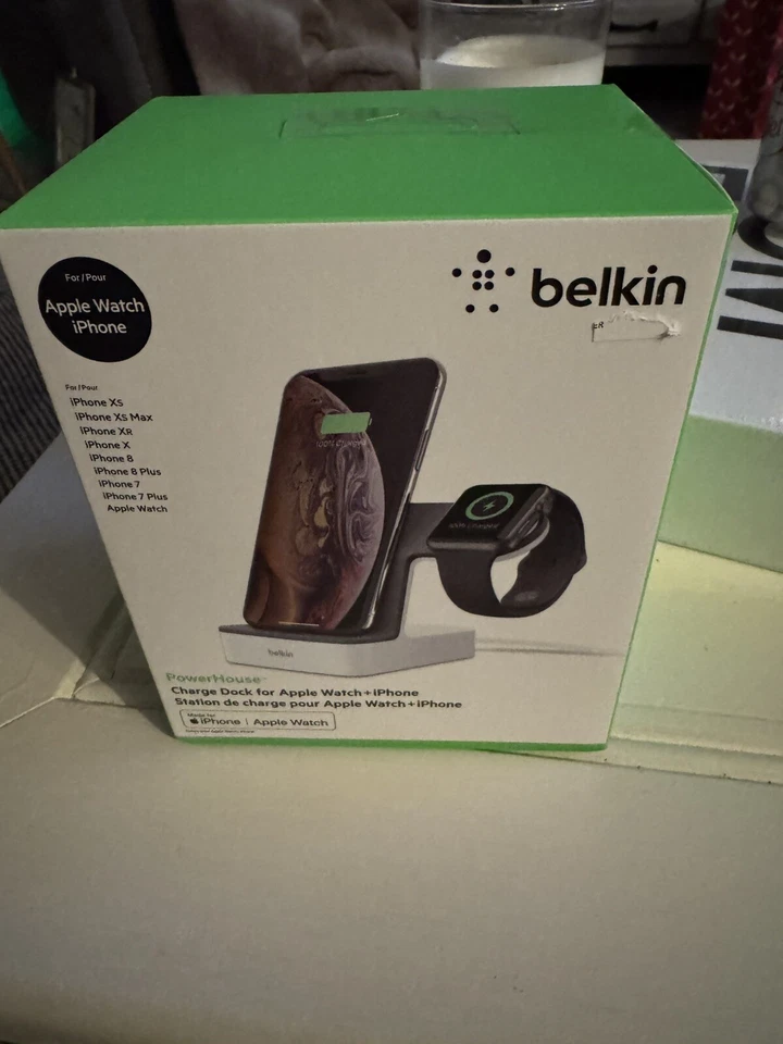 TOTALMENTE NUEVO Belkin - Base de carga PowerHouse para iPhone y Apple Watch - Blanco Foto 1 de 1