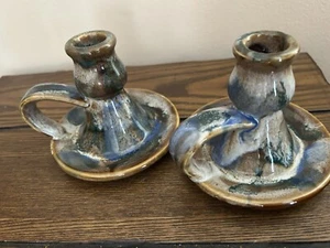 Vintage 2er Set Studio Art blau hellbraun Tropfglasur Keramik Kammer Kerzenständer Halter - Bild 1 von 12