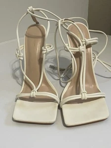 Pretty Little Things Sz 9White Square Barely There Twisted Knot Laceup Low Heels - Picture 1 of 7