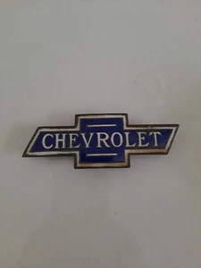 Original Vintage Emblem 4" Chevrolet Enameled Radiator Badge - Picture 1 of 7