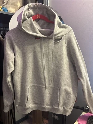 Sudadera con capucha gris Yves Saint Laurent con acento de cadena talla mediana Foto 1 de 4