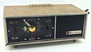 Mini Reloj Despertador Radio Transistor Bulova Modelo 130 Años 50 De Colección Probado - Imagen 1 de 7