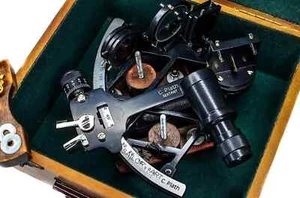 Vintage C Plath Antique Look Black 9" Nautical Sextant 1712 Fully Working - Picture 1 of 7
