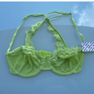 URBAN OUTFITTERS Out from Under chartreuse yellow green lace bra sz 32 D nwt