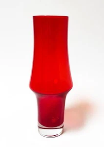 RIIHIMAKI RIIHIMAEN FINLAND RED CASED ART GLASS VASE MID CENTURY MODERN MCM - Picture 1 of 3