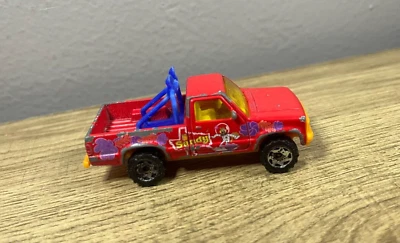 Matchbox - Dodge Dakota - Nickelodeon SpongeBob SquarePants Sandy - 1:63 Diecast - Image 1 of 4