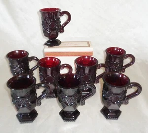 Juego de 8 tazas de café de pedestal Avon Cape Cod, vintage de 5 pulgadas de alto, 1 caja incluida - Imagen 1 de 3
