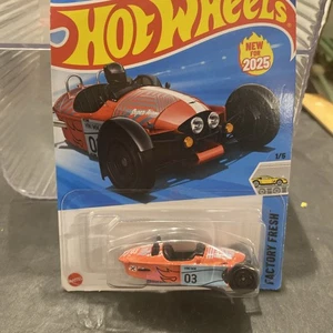 2025 HOT WHEELS ORANGE MORGAN SUPER 3 1/5 HW FACTORY FRESH #15 A9 - Picture 1 of 11