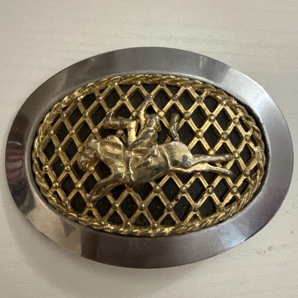 Винтажный Западный Ремень с Пряжкой Bucking Bronco Лошадь Большой Овальный Серебристый Золотой Тон - Изображение 1 из 3