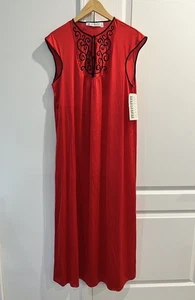 Vintage Vandemere Red Antron III Nylon Nightgown Dress Embroidered Sz S USA NWT - Picture 1 of 10