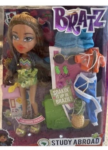 BRATZ "Study Abroad" Yasmin Soakin' It Up In Brazil. - Bild 1 von 2