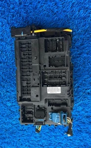 2020-2023 FORD EXPLORER BODY COMPUTER MODULE FUSE BOX OEM LU5T-15604-DAAL - Picture 1 of 4