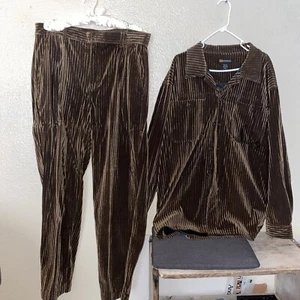 GodBody Men's Brown Suit Flocked Sz XL 90s Hip Hop Streetwear Vintage 38 X 33 - Picture 1 of 7