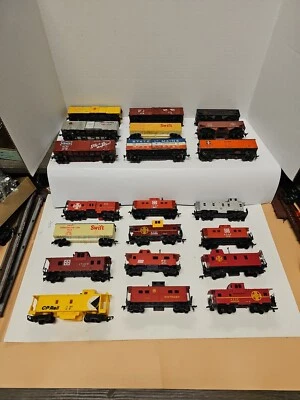 HO Scale Lot of 21  Mixed Caboose & Box Car,  Tyco, Life-Like, Lima,Tri-ang More - Image 1 of 4
