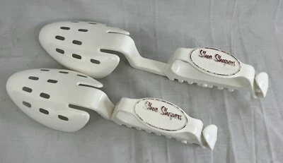 Zapatos modeladores blancos vintage Helmac Company damas talla 4-10 plástico Foto 1 de 2