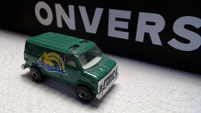 Chevrolet Van diecast vintage verde con interior blanco lado derecho conductor  Foto 1 de 2