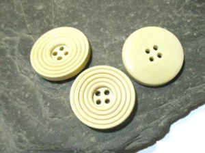 5 Holzknöpfe hellbraun beige 25mm Knöpfe Holz  Basteln Scrapbooking bunt nähen - Bild 1 von 1