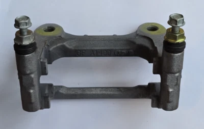 Soporte pinza freno trasero izquierdo derecho Cadillac Chevy GMC 2021-2025 GM #13514241 Foto 1 de 4