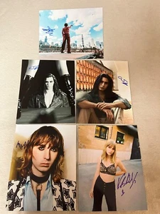 Konvolut 5 Maneskin Band signed handsigniert 8x10 Fotos Damiano Ethan Victoria Tom - Bild 1 von 5