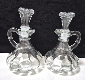 2 Vtg Anchor Hocking Oil Vinegar Cruets & Stoppers Pair Set Clear Glass 5.5" - Picture 1 of 7